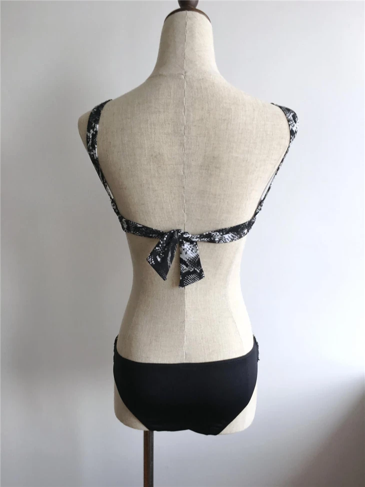 Snake Print Wrap V-neck Bikini Set factory Snake Print Wrap V-neck Bikini Set factory